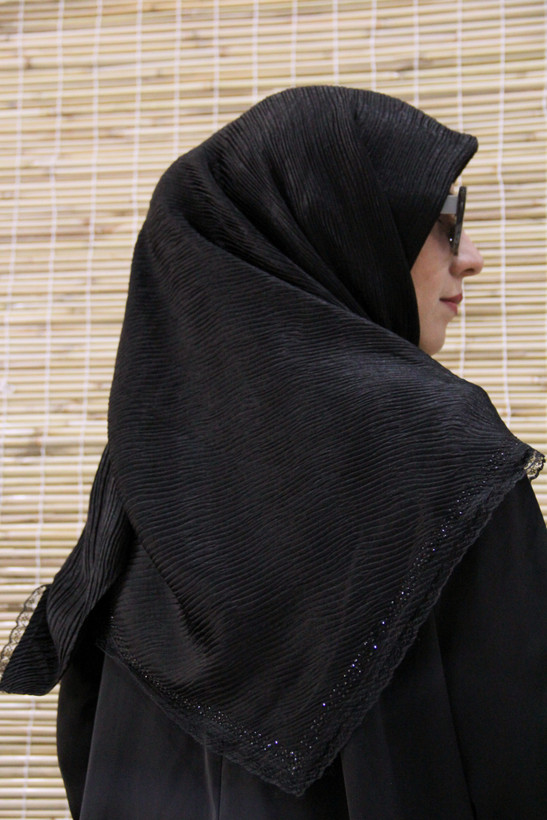 روسری مشکی پلیسه نگین کوب دانتلدار